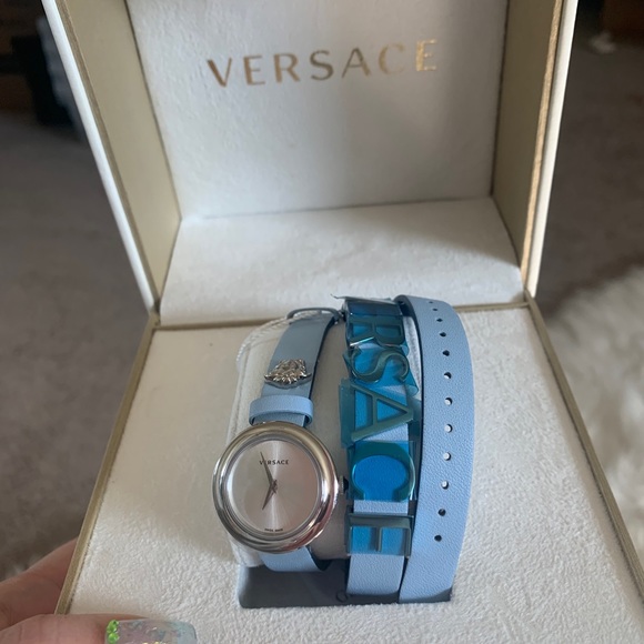 AUTHENTIC Versace Watch/Bracelet-NWT - Picture 1 of 2